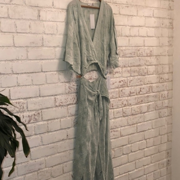 Young Fabulous Broke Potassium Green Tia Eyelet Wrap Kimono Sleeve Top - Picture 14 of 14